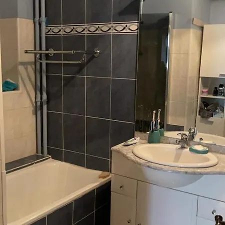 Au Centre De Apartamento *